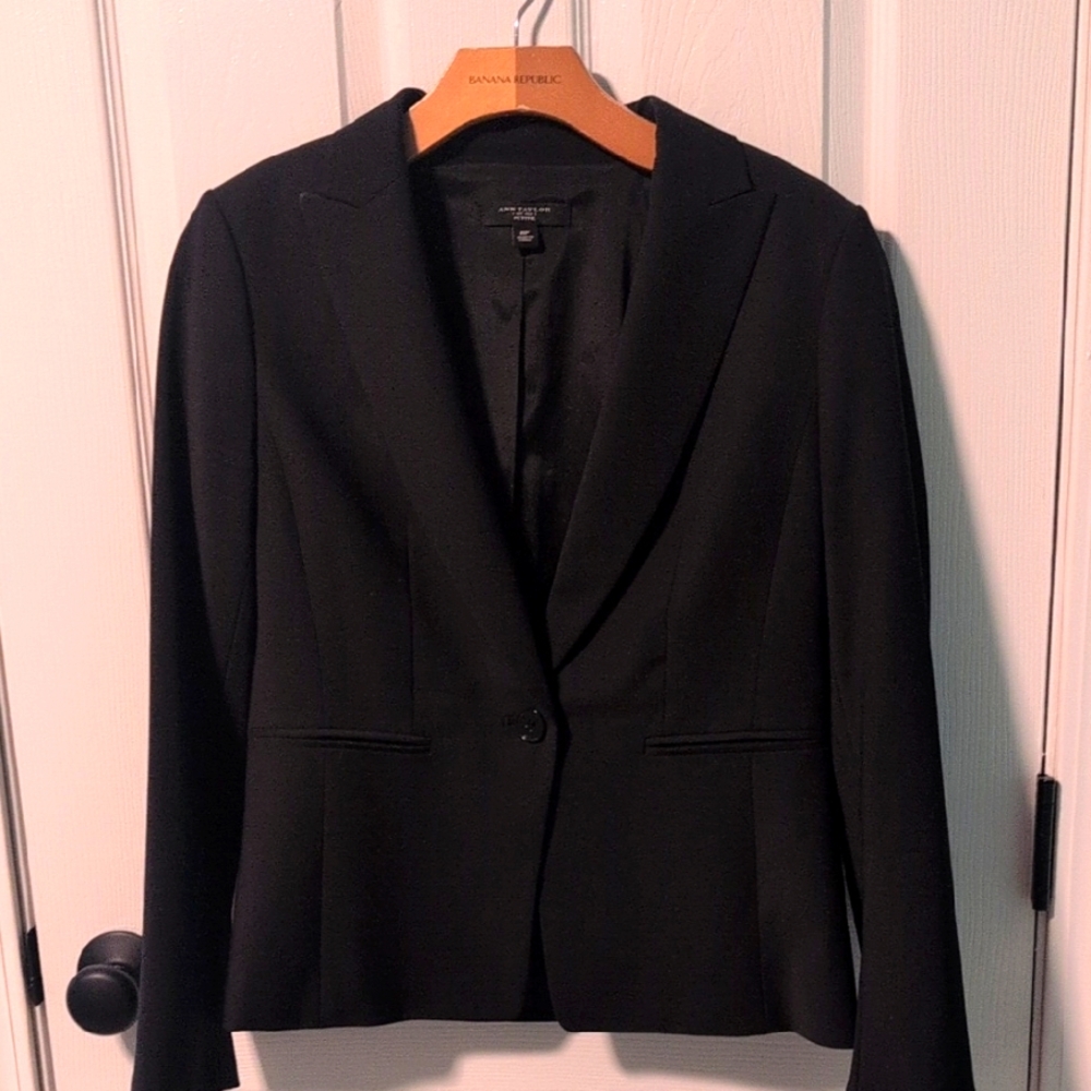 Ann Taylor Classic Black Blazer 6P